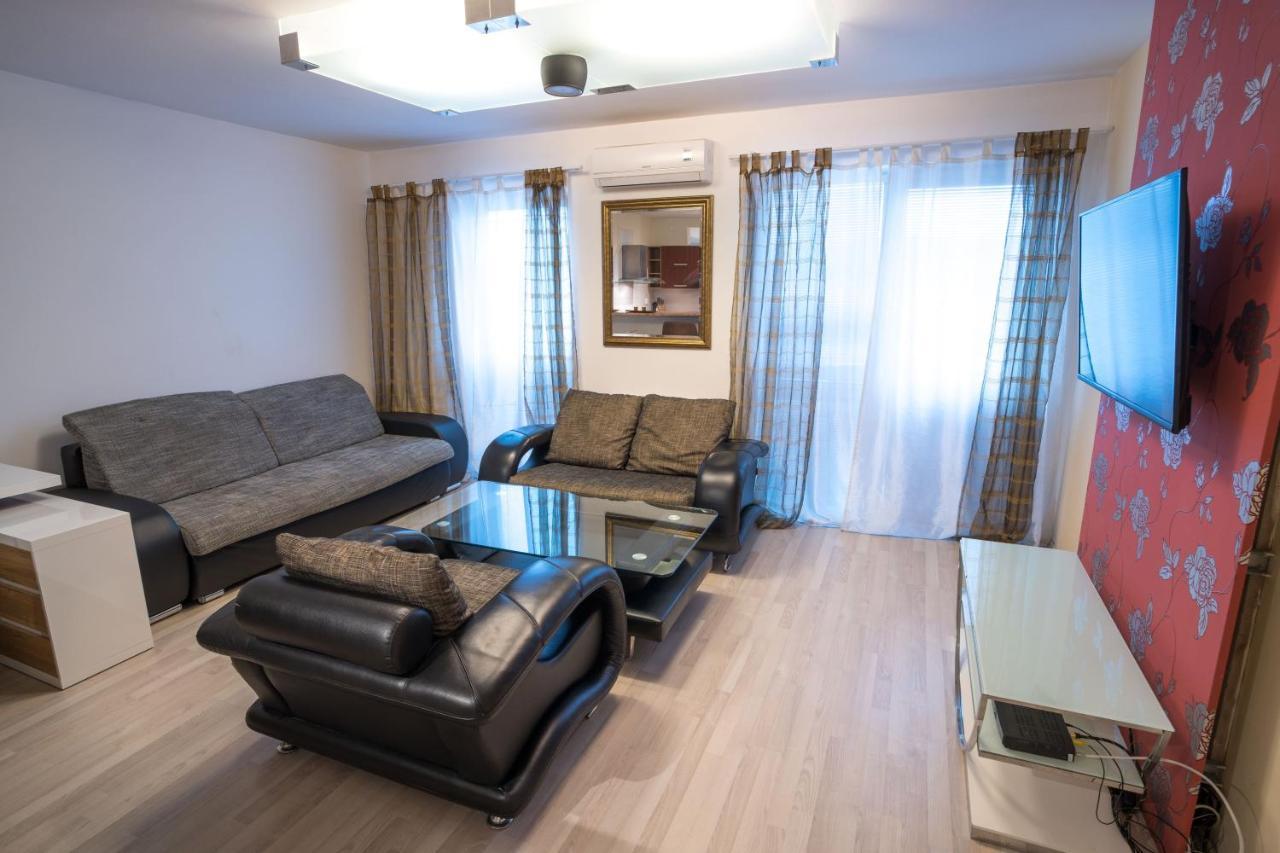 Apartment Vodni With Parking Brno Exterior photo